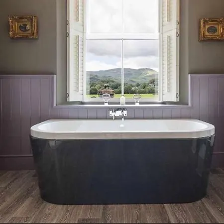 Raise View House * Grasmere