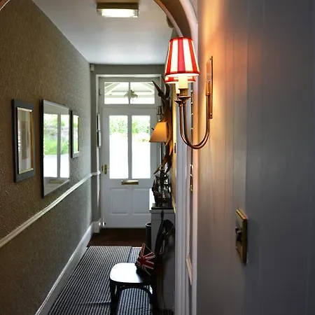 Raise View House Bed & Breakfast 4*