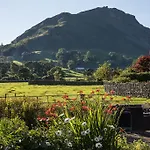 Raise View House Bed & Breakfast 4*